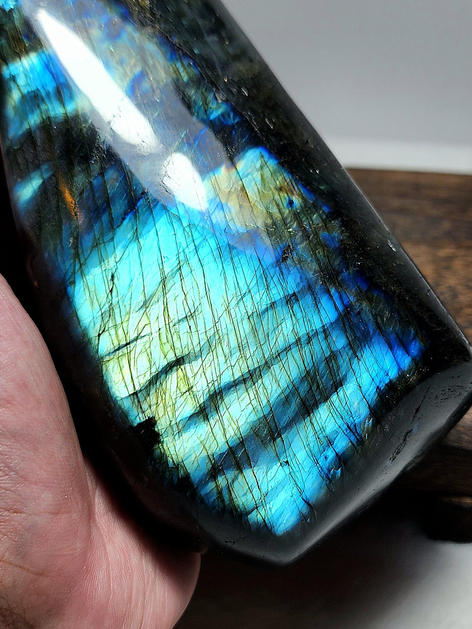 หิน Labradorite Flash — Tiger Pattern
