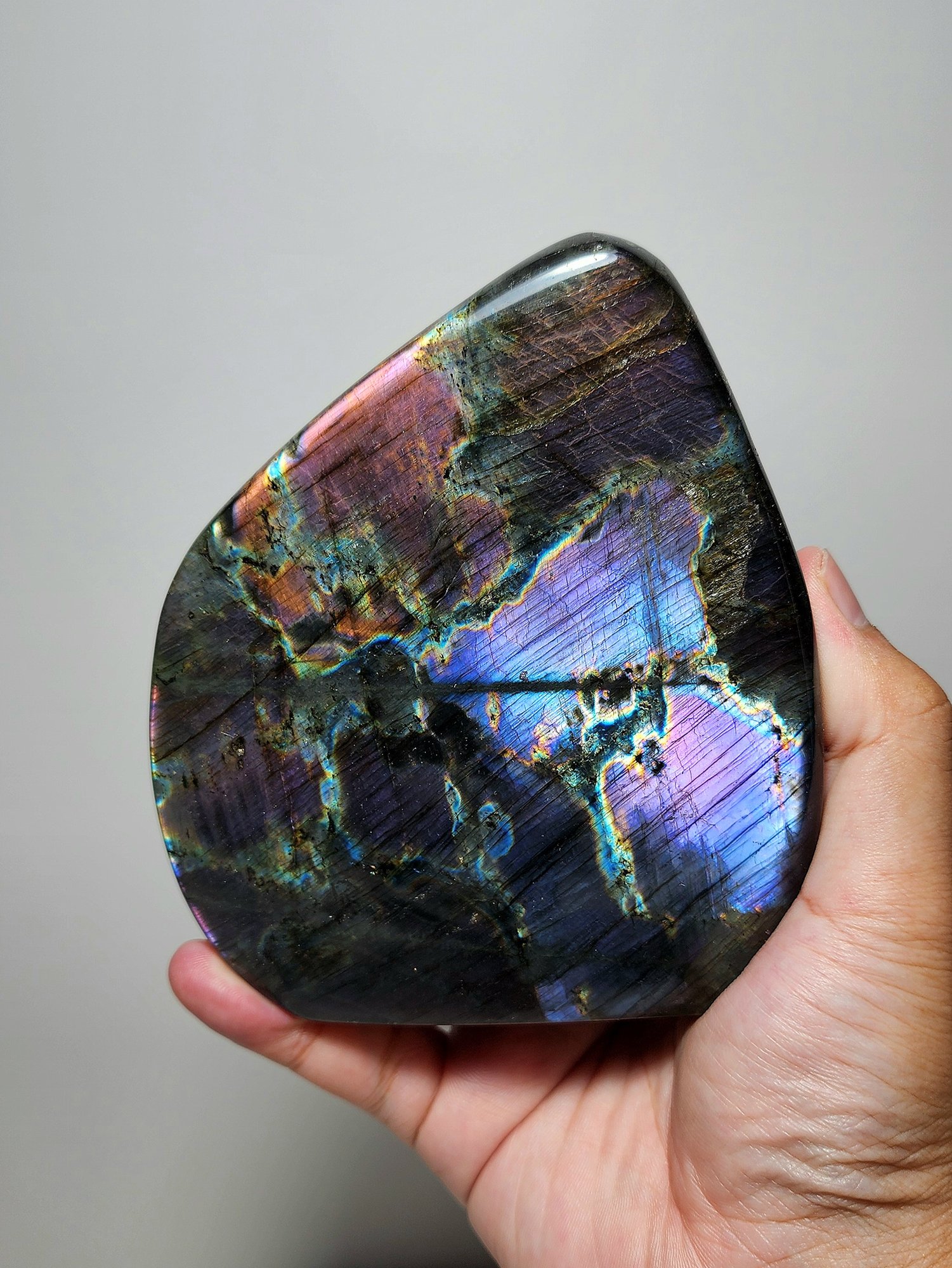 หิน Labradorite Freeform — Lightning Pattern ⚡
