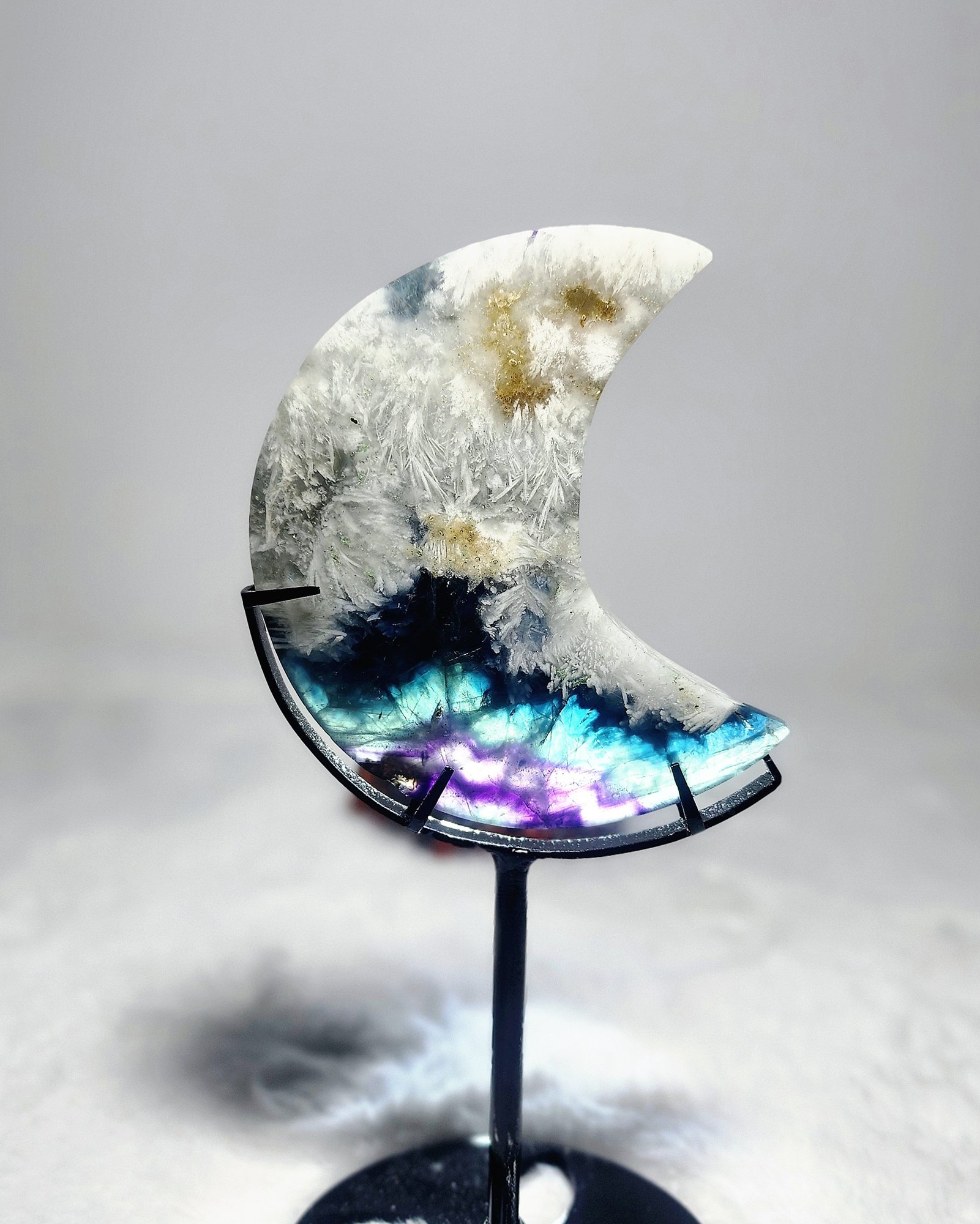 หิน Fluorite Moon – Snowflake Edition