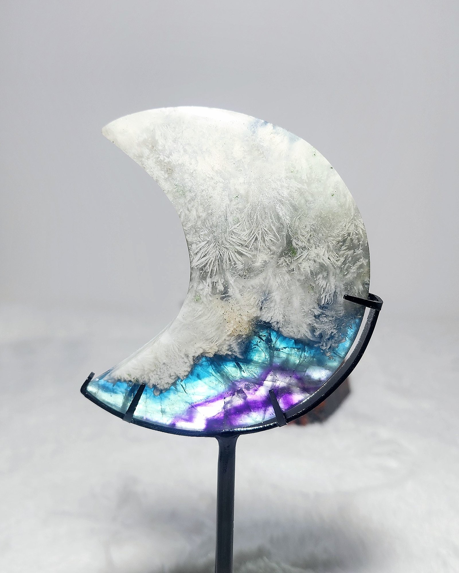หิน Fluorite Moon – Snowflake Edition